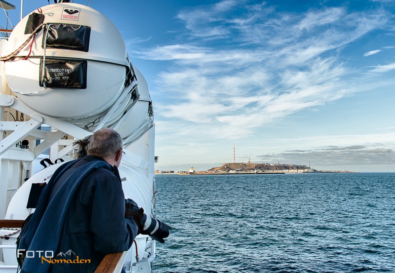 Blick vom Schiff auf die Insel Helgoland