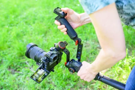 Hohem iSteady MT3 PRO KIT im Praxistest: Gimbal für Reise- & Naturfotografie Tiefe Standpunkte Filme mit Zusatzgriff